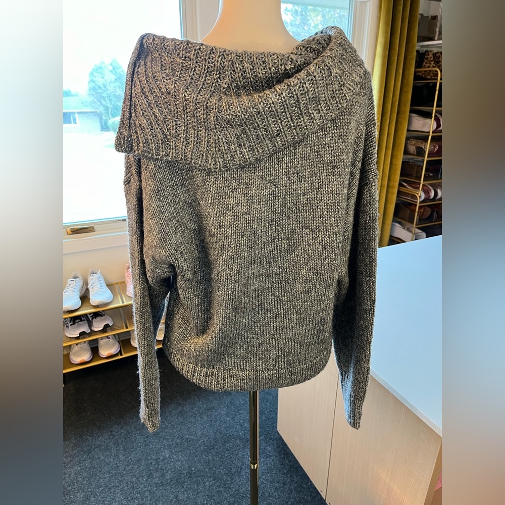 White House Black Market Silver Shiny Charcoal Off-Shoulder Zippered Sweater - Picture 3 of 9